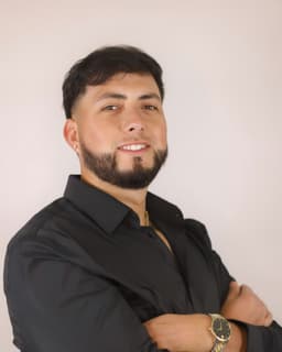 Gerardo Hernandez, owner